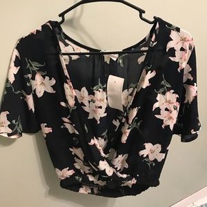 Floral elastic bottom crop top
